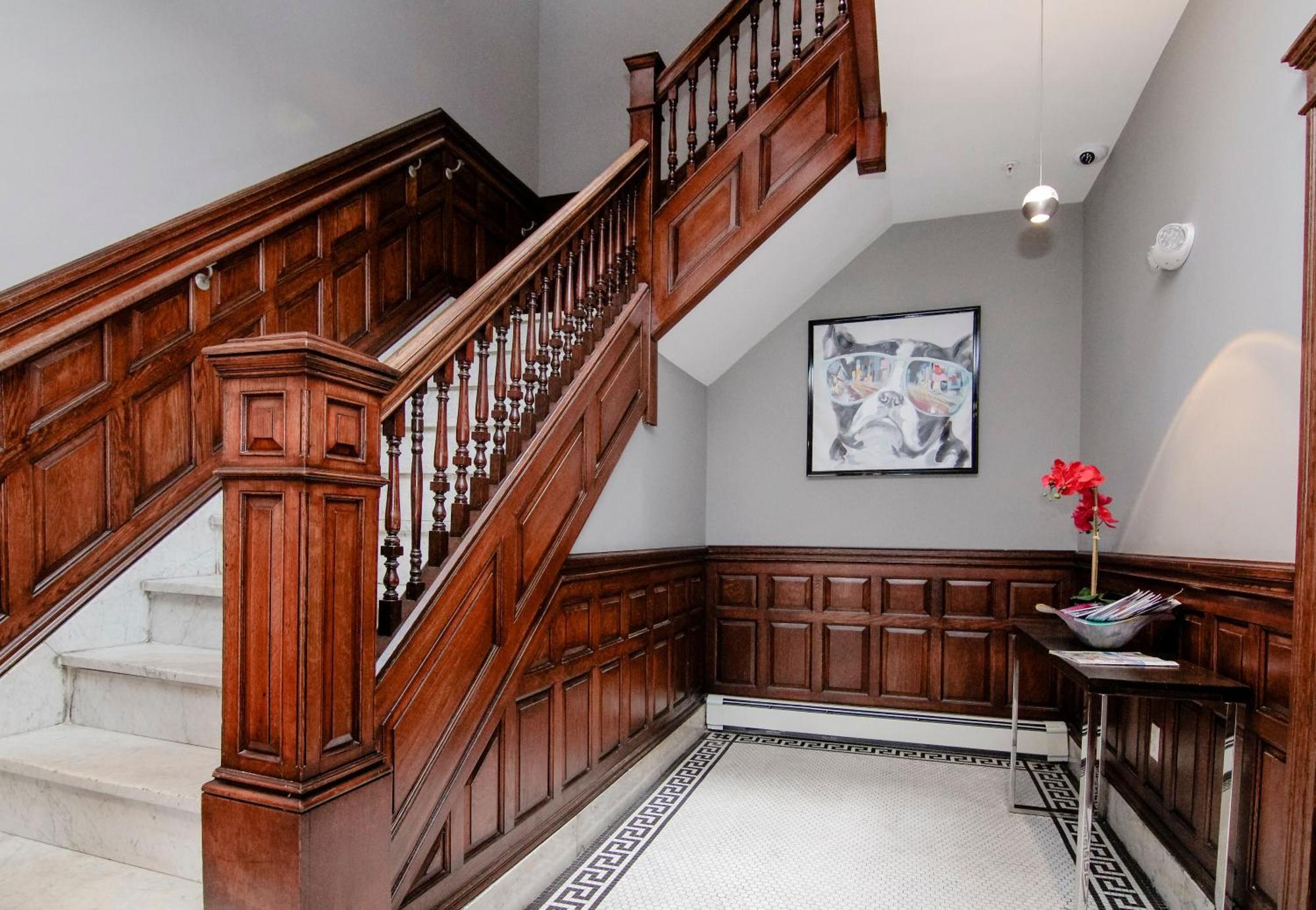 A Stylish Stay W/ A Queen Bed, Heated Floors.. #3 Brookline Extérieur photo